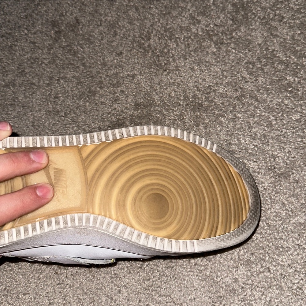 RARE Nike Vandalised LX Chrome Yellow - Picture 4 of 7